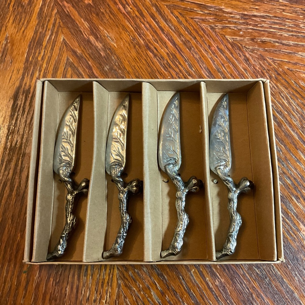 Vintage Bombay Beautifully Crafted Branch & Acorn Silver Cheese Knives!